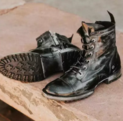 Klassischer Vintage Winterstiefel