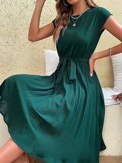 Kurzärmeliges plissiertes lässiges Minikleid