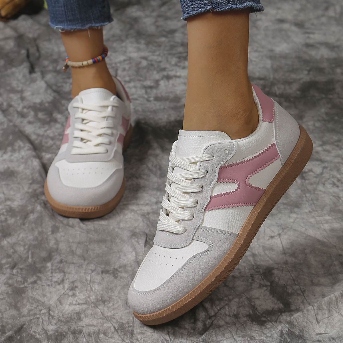 Retro Sneaker im Vintage Stil