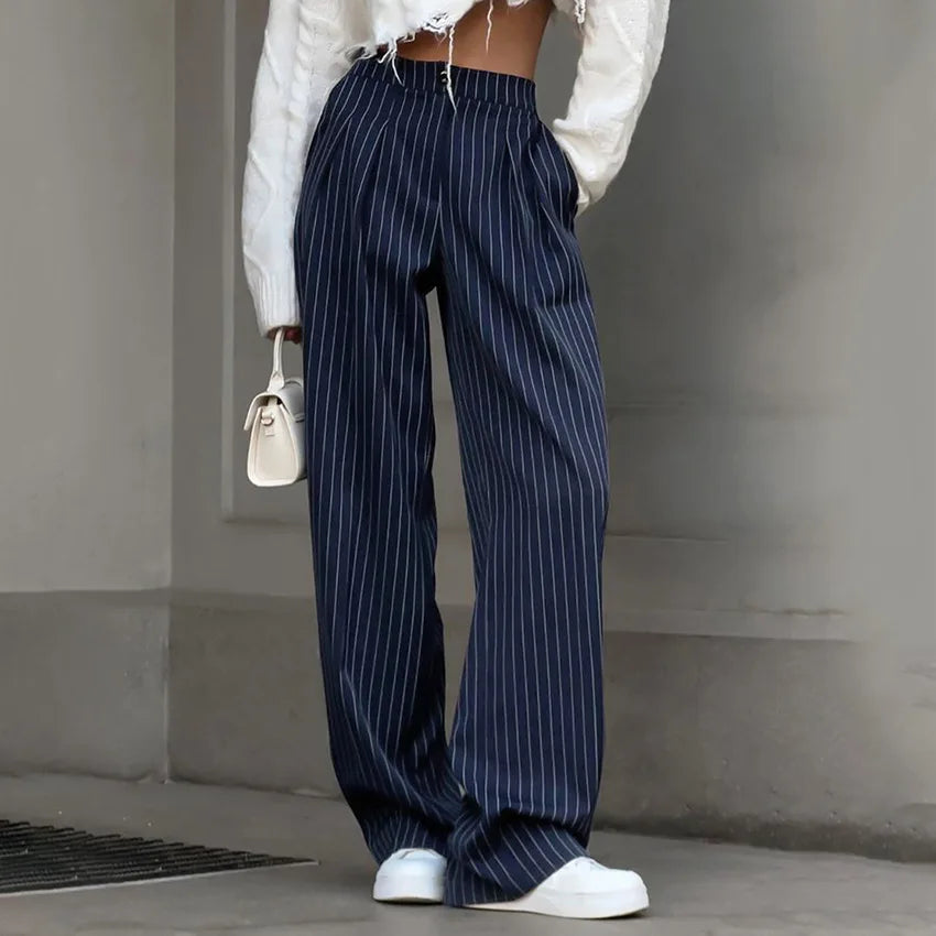 Blau gestreifte Hose