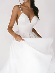 Midi-Kleid mit Überkreuztem Rücken