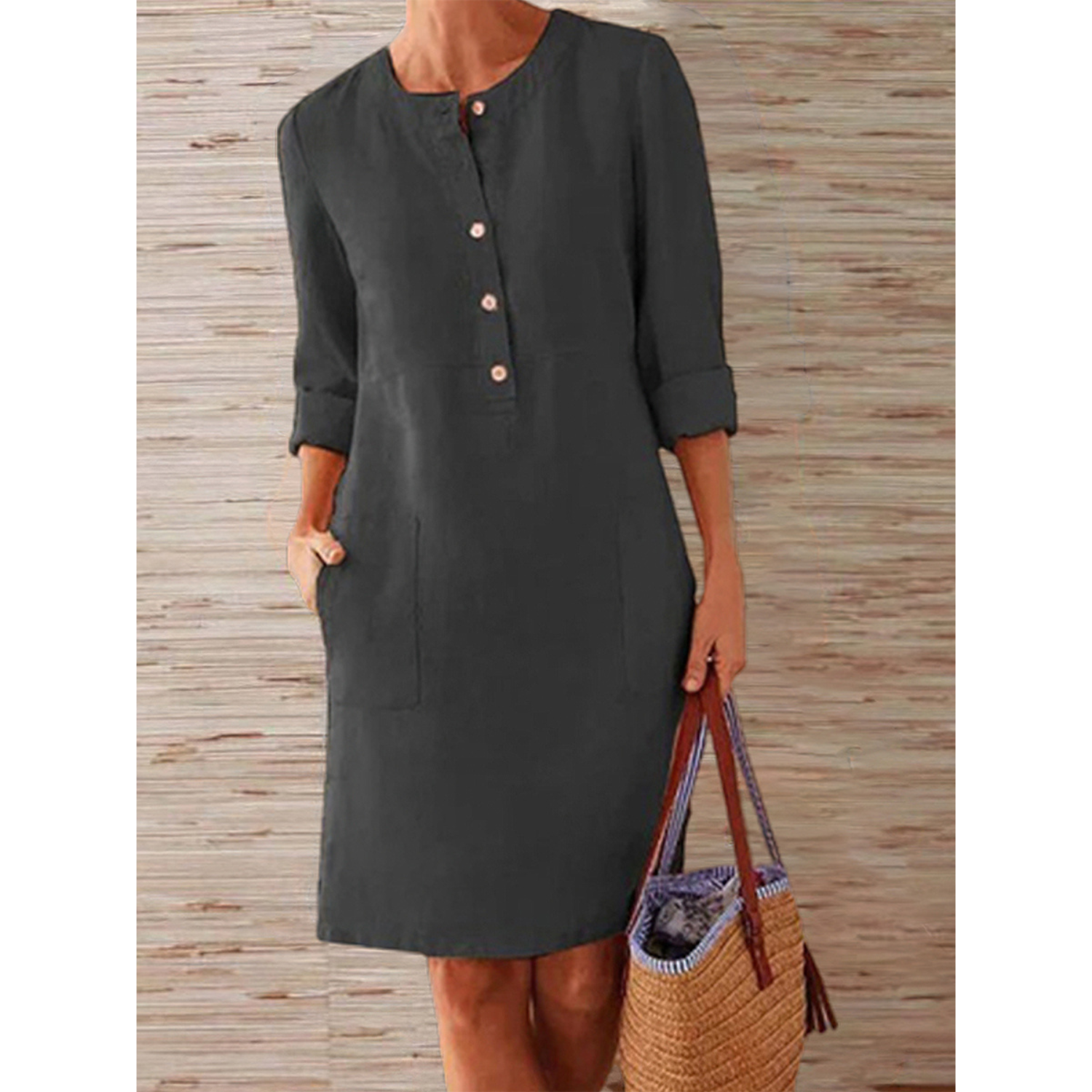 Einfaches knielanges Kleid
