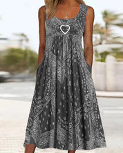 Fließendes ärmelloses Ibiza Kleid