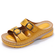 Keilsandalen mit zwei Schnallen