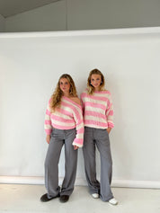 Gestreifter Strickpullover