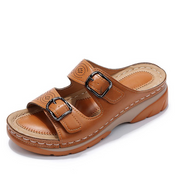 Keilsandalen mit zwei Schnallen