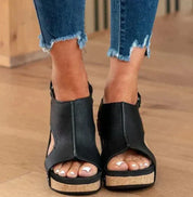 Modische  Damensandalen
