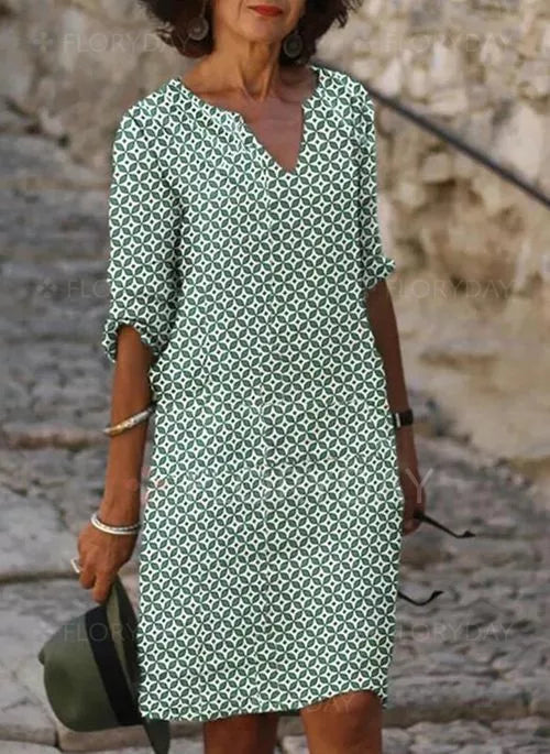 Bequem Sommerkleid mit V-Ausschnitt