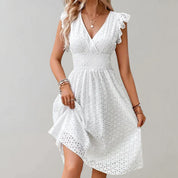 Elegantes Kleid mit V-Ausschnitt