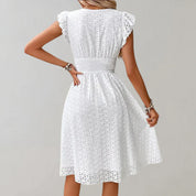 Elegantes Kleid mit V-Ausschnitt