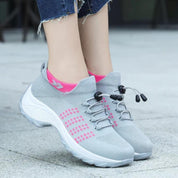 Bequemer orthopädischer Turnschuh