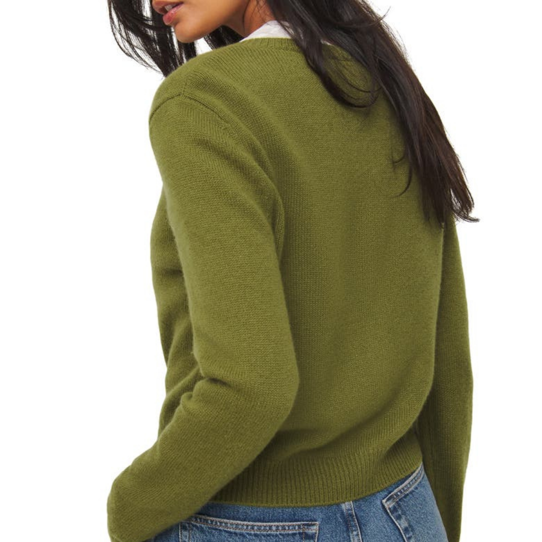 Damen_Klassischer_Pullover_2.png
