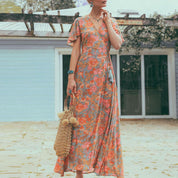 Elegantes Maxikleid mit Blumen und Flatterärmeln