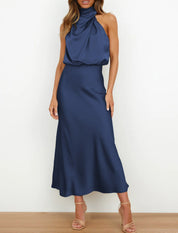Ärmelloses Satin-Kleid