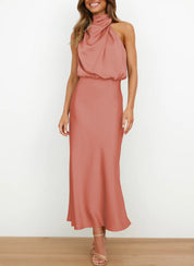 Ärmelloses Satin-Kleid