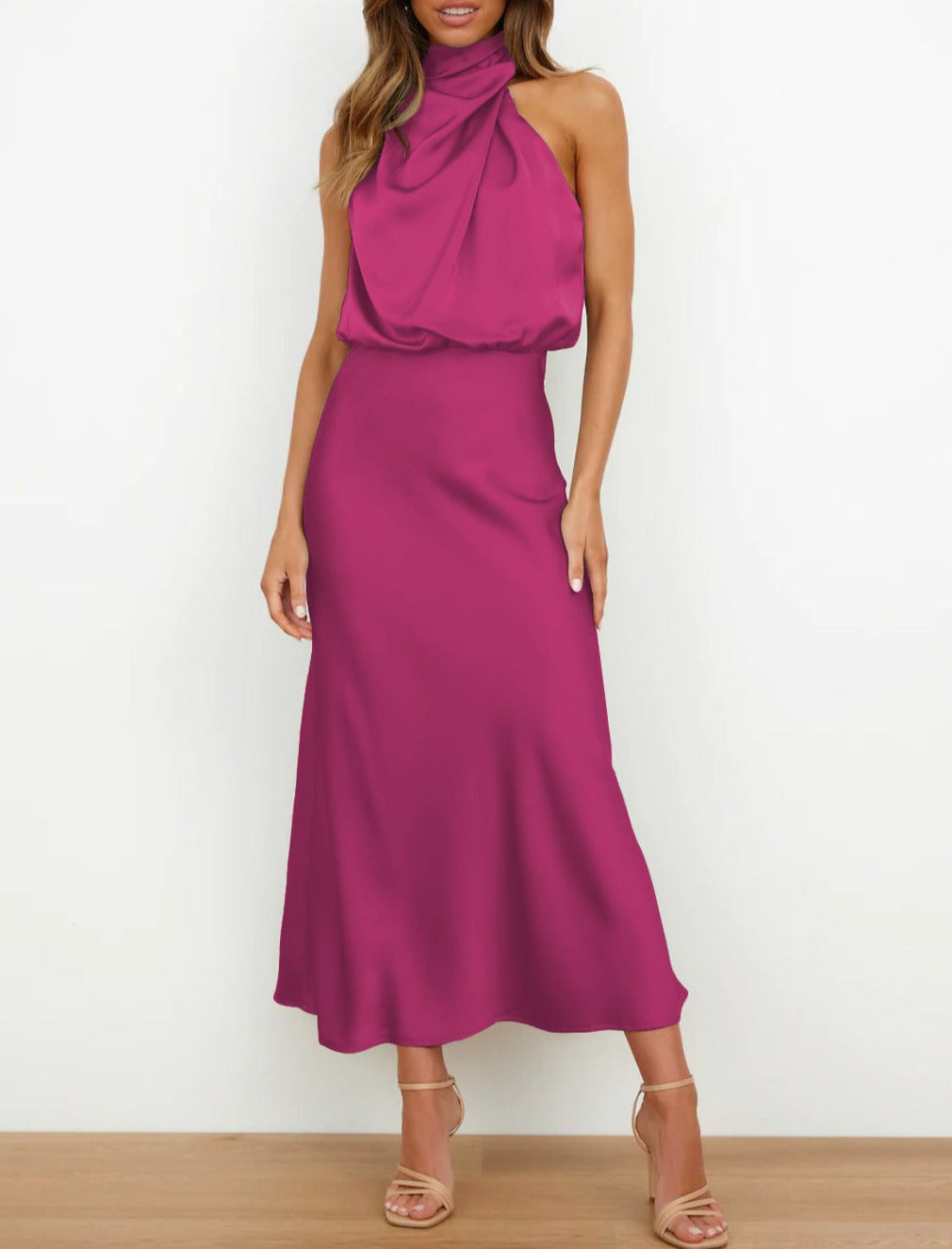 Ärmelloses Satin-Kleid