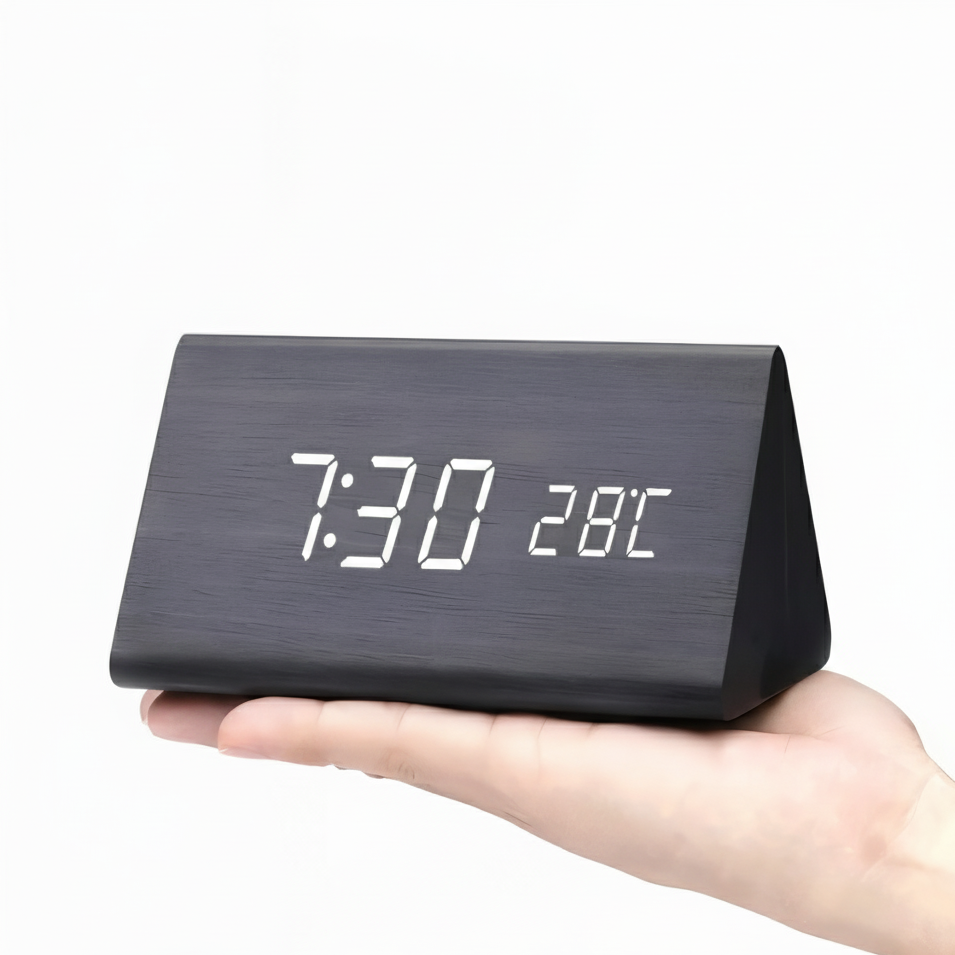 Moderner LED Digital Wecker aus Holz