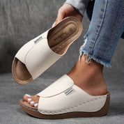 Ergonomische Slip-on Keilsandalen