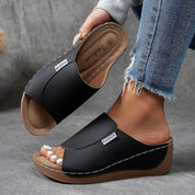 Ergonomische Slip-on Keilsandalen