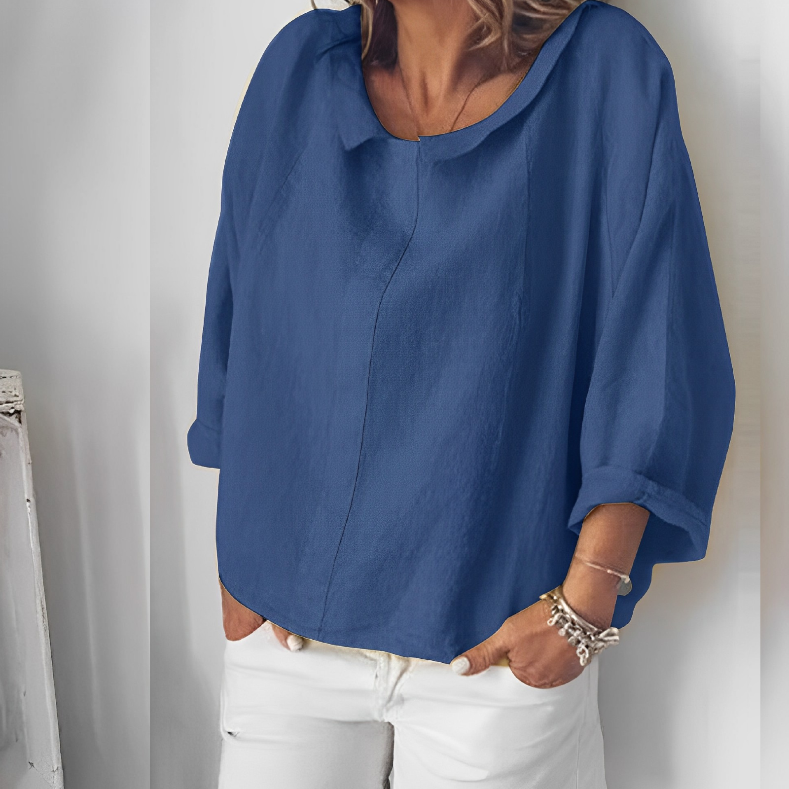 Paulina_-_Lose_Kragenbluse_Blau.png