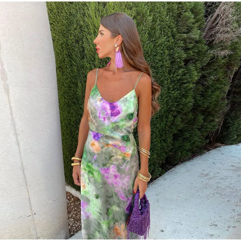 Maxikleid mit Halo-Dye-Print und abnehmbarem Schal