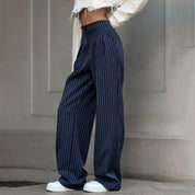 Blau gestreifte Hose
