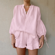 Shorts mit Knopftaschen & Langarm-Top