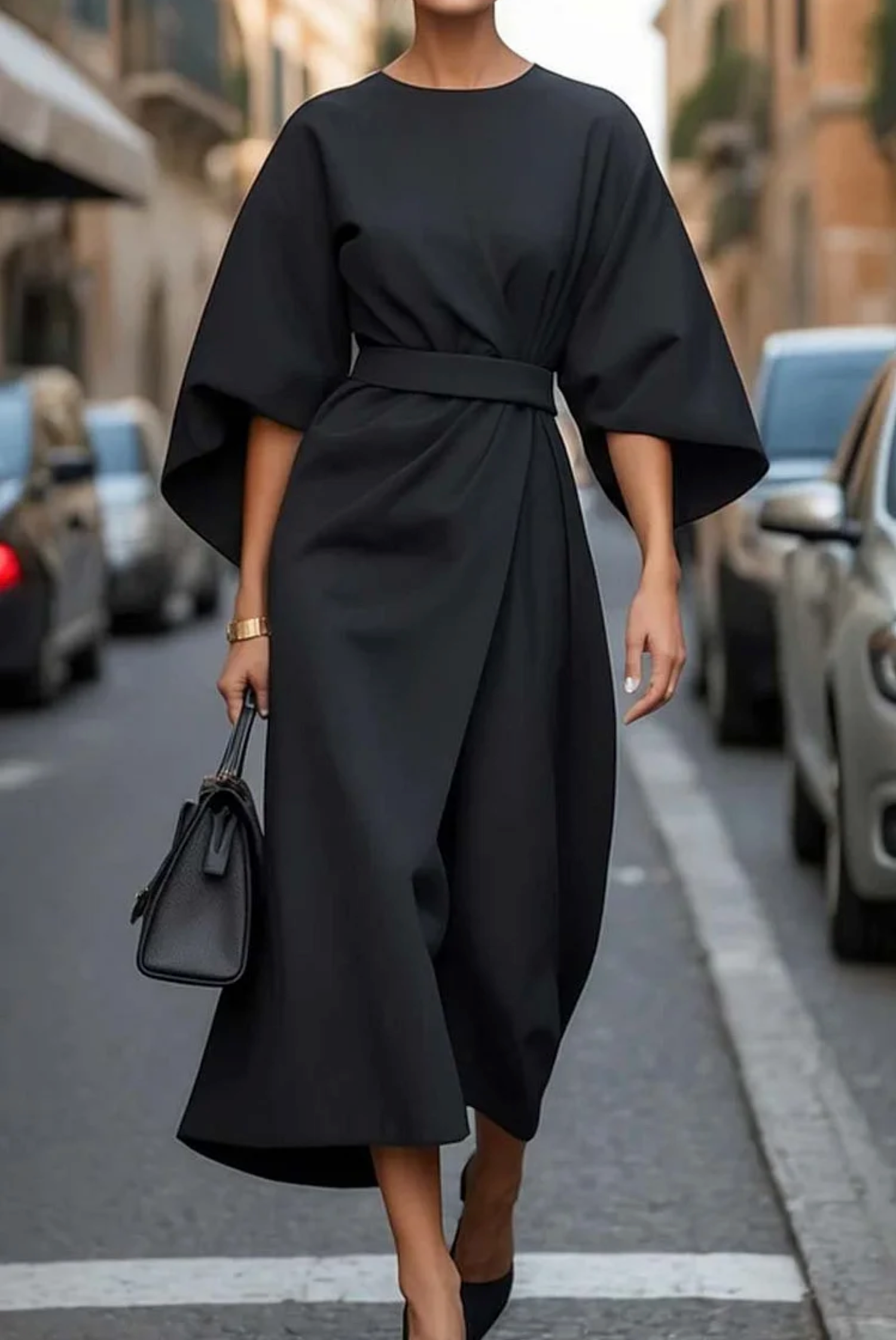Raffiniertes Kleid mit weiten Ärmeln