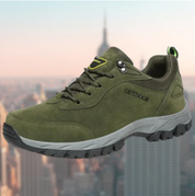 Robuste orthopädische Turnschuhe