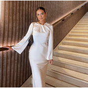 Rückenfreie Satin-Maxikleid