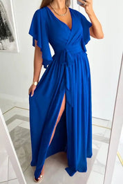 Elegantes Kleid mit V-Ausschnitt