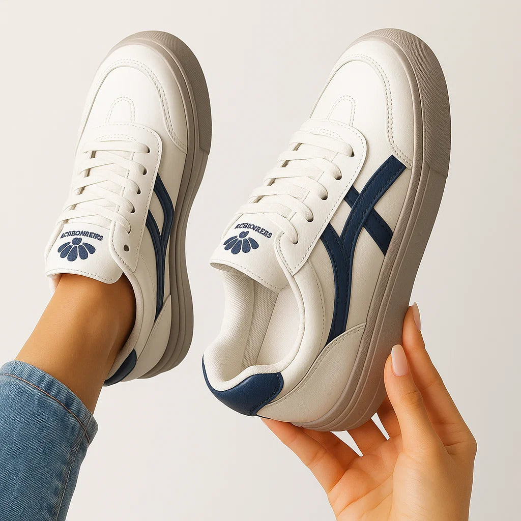 TrendigeDamenSneaker_Blue.webp