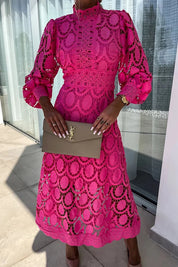 Midikleid mit Laternenärmeln aus Häkelspitze