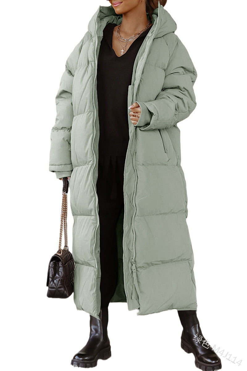 Warme Steppjacke mit Kapuze