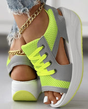 Kontrastfarbene Muffin Sandalen