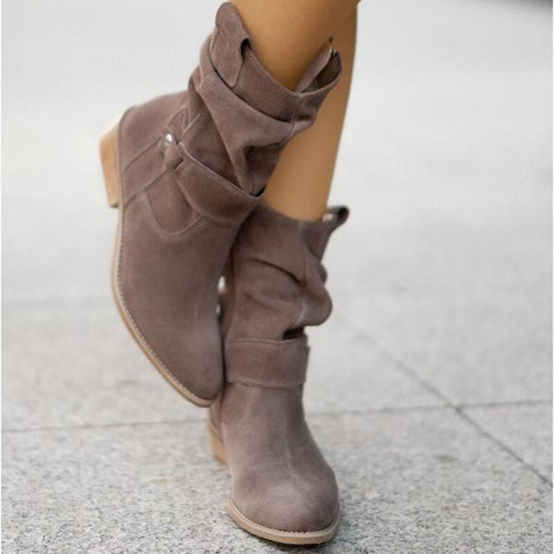 Bequeme Wildlederstiefelette