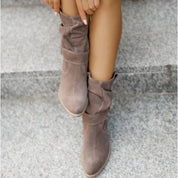 Bequeme Wildlederstiefelette