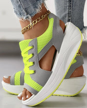 Kontrastfarbene Muffin Sandalen
