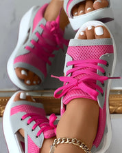 Kontrastfarbene Muffin Sandalen