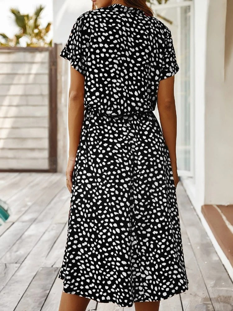 Bequemes Bedrucktes Sommerkleid