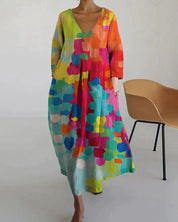 Bunt Bedrucktes Kleid mit V-Ausschnitt