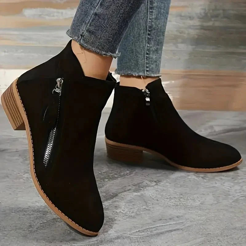 Stützende orthopädische Stiefelette