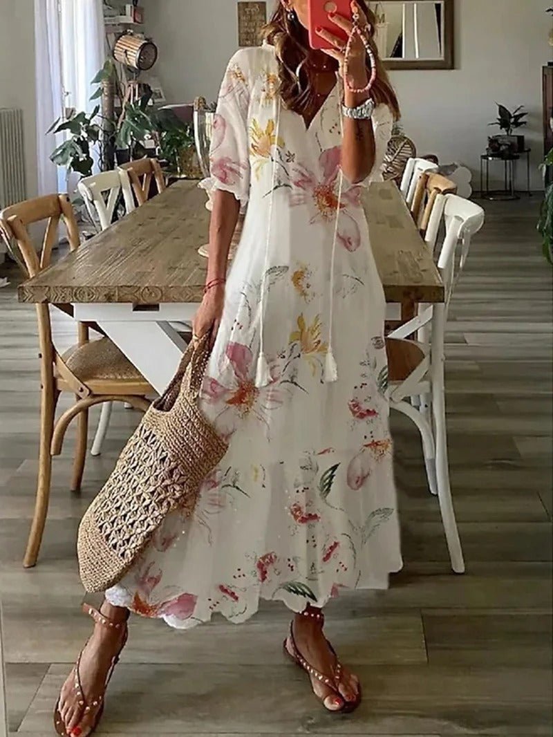 Fließendes Geblümtes Maxikleid