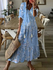 Fließendes Geblümtes Maxikleid