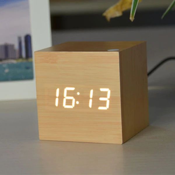 Cube Digital Tischuhr