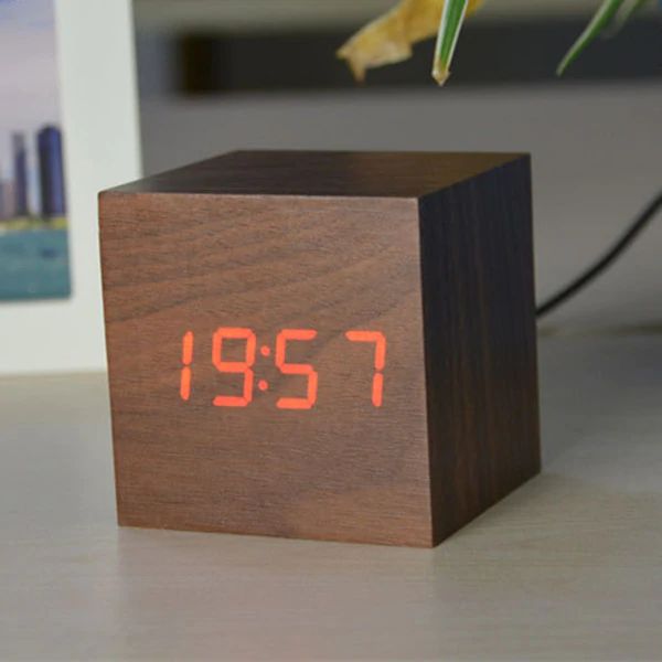 Cube Digital Tischuhr