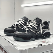 Stylische sommerliche Turnschuhe